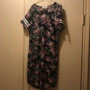 Fitted, floral print dress